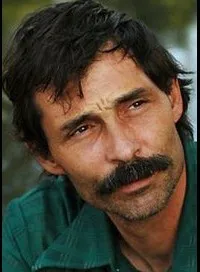 영화배우인 에르달 베식시오글루의 대표 이미지