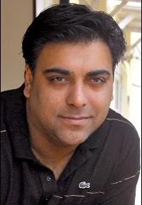 배우인 램 카푸르의 대표 이미지