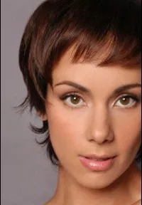 배우인 가브리엘라 데 라 가르자의 대표 이미지