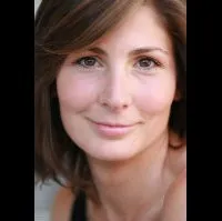 배우인 헨리 알리스의 대표 이미지