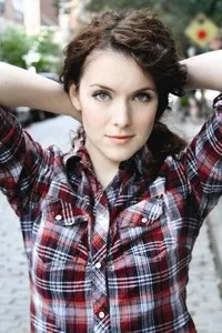 영화배우인 애슐린 예니의 대표 이미지