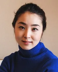 영화배우, 극작가인 코노에 하나의 대표 이미지