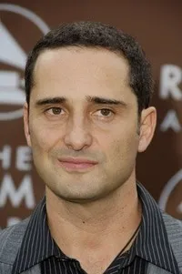 가수인 조지 드렉스러의 대표 이미지