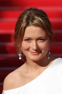 배우인 나데즈다 미할코바의 대표 이미지