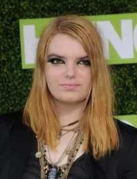 배우인 시아노아 스밋-맥피의 대표 이미지