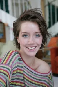 영화배우인 사라 지로도의 대표 이미지