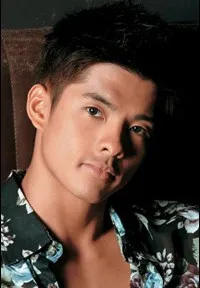 배우인 팽관기의 대표 이미지