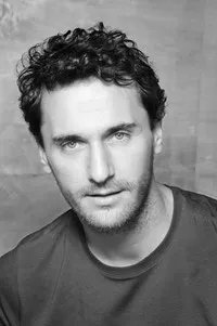 영화배우인 피라트 첼리크의 대표 이미지