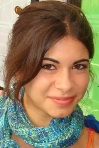 배우인 소피아 에스피노사의 대표 이미지