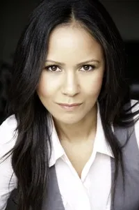 배우인 타예 한스베리의 대표 이미지