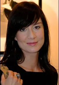 영화배우인 마야 오스타셰브스카의 대표 이미지