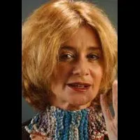 배우인 산드라 세이드의 대표 이미지