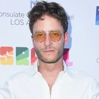 영화배우인 마이클 앨로니의 대표 이미지