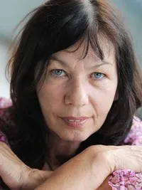 배우인 수잔느 브레데호프트의 대표 이미지