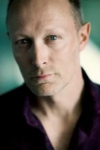 영화배우인 라스 미켈슨의 대표 이미지