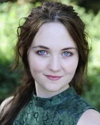 배우인 프레야 팍스의 대표 이미지