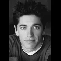 배우, 감독, 각본인 얀 잉글랜드의 대표 이미지