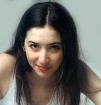 배우인 소피아 갈라 카스티글리오네의 대표 이미지