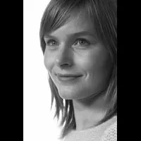 배우인 키에르스티 오덴 스키엘달의 대표 이미지