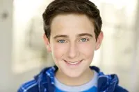 배우인 레이건 미즈라이의 대표 이미지