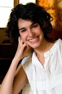 배우인 마리아 플로르의 대표 이미지