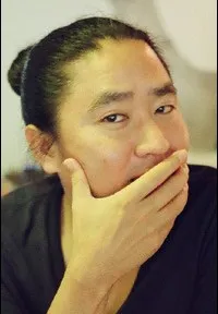 영화감독인 김한민의 대표 이미지