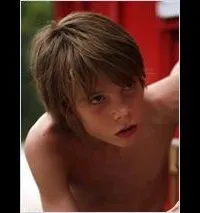 배우인 스티브 르 로이의 대표 이미지