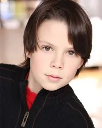 배우인 귀욤 르봉의 대표 이미지