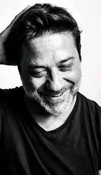 영화배우인 엔리케 아르세의 대표 이미지