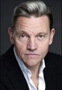 영화배우, 가수인 마이클 맥켈의 대표 이미지