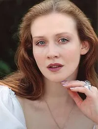 영화배우인 율리야 아우크의 대표 이미지