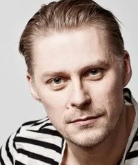 영화배우인 탐베트 투이스크의 대표 이미지