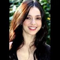 배우인 암브라 안졸리니의 대표 이미지