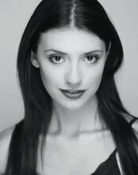 배우인 엠마 엘리자 리간의 대표 이미지