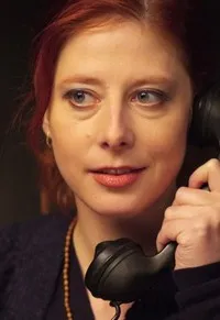 배우인 데사 크라소바의 대표 이미지