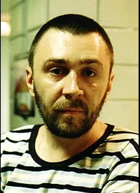 가수, 영화배우인 세르게이 시누로프의 대표 이미지