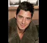 배우인 마티아스 데시데리오의 대표 이미지