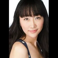 배우인 이토 레니의 대표 이미지