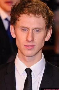 영화배우인 로버트 엠스의 대표 이미지