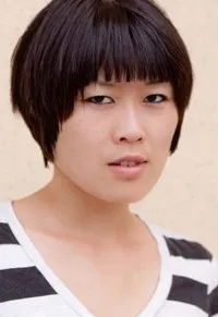 배우, 각본인 오카츠카 아츠코의 대표 이미지