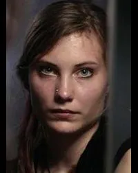 배우인 엘리스 루모의 대표 이미지