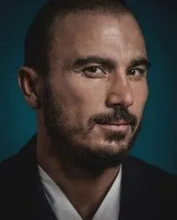 영화배우인 프란체스코 디 레바의 대표 이미지