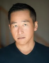 배우, 감독, 각본인 신고 우사미의 대표 이미지