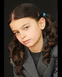 배우인 달릴라 벨라의 대표 이미지