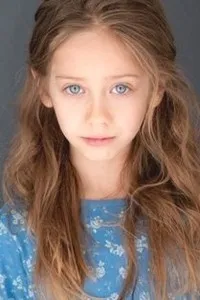 배우인 소피 왓슨의 대표 이미지