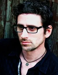 감독, 제작/기획, 편집, 배우, 각본, 촬영인 딘 알리오토의 대표 이미지