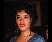 배우인 다이안 애봇의 대표 이미지