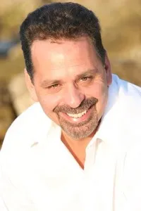 감독, 각본, 제작/기획인 닉 G. 밀러의 대표 이미지