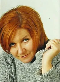 배우인 이와 지에텍의 대표 이미지