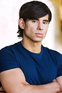 배우인 잭 칼라일의 대표 이미지